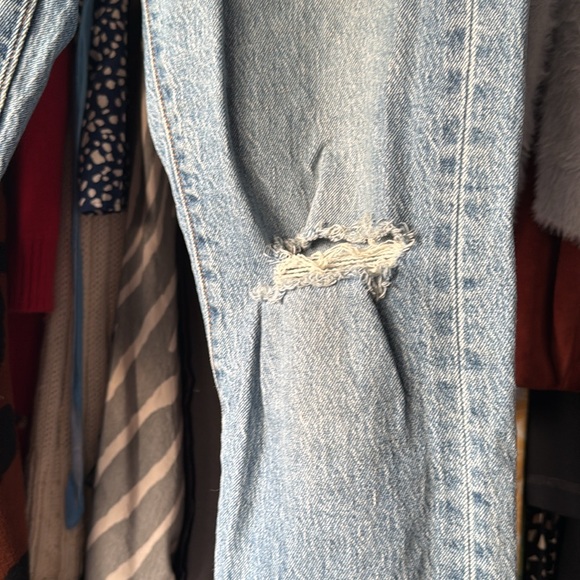 Levi’s 501 skinny ripped jean - Picture 7 of 8